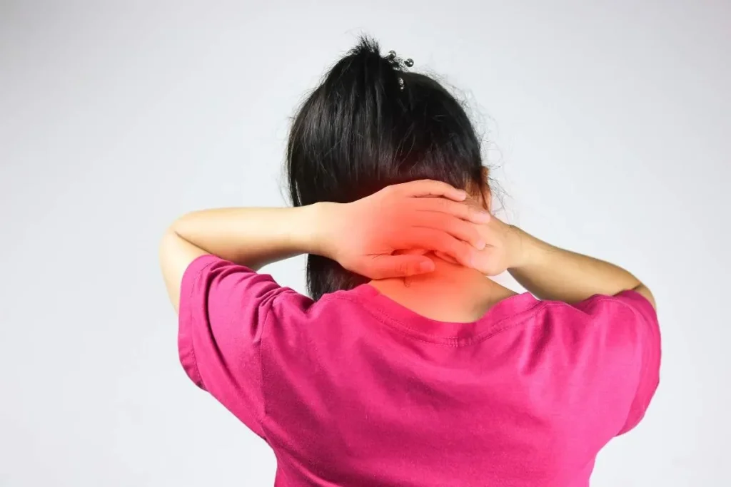 Douleur cervicale : remède de grand-mère efficace